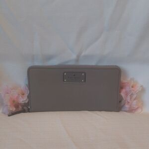 Kate Spade Gray Wallet